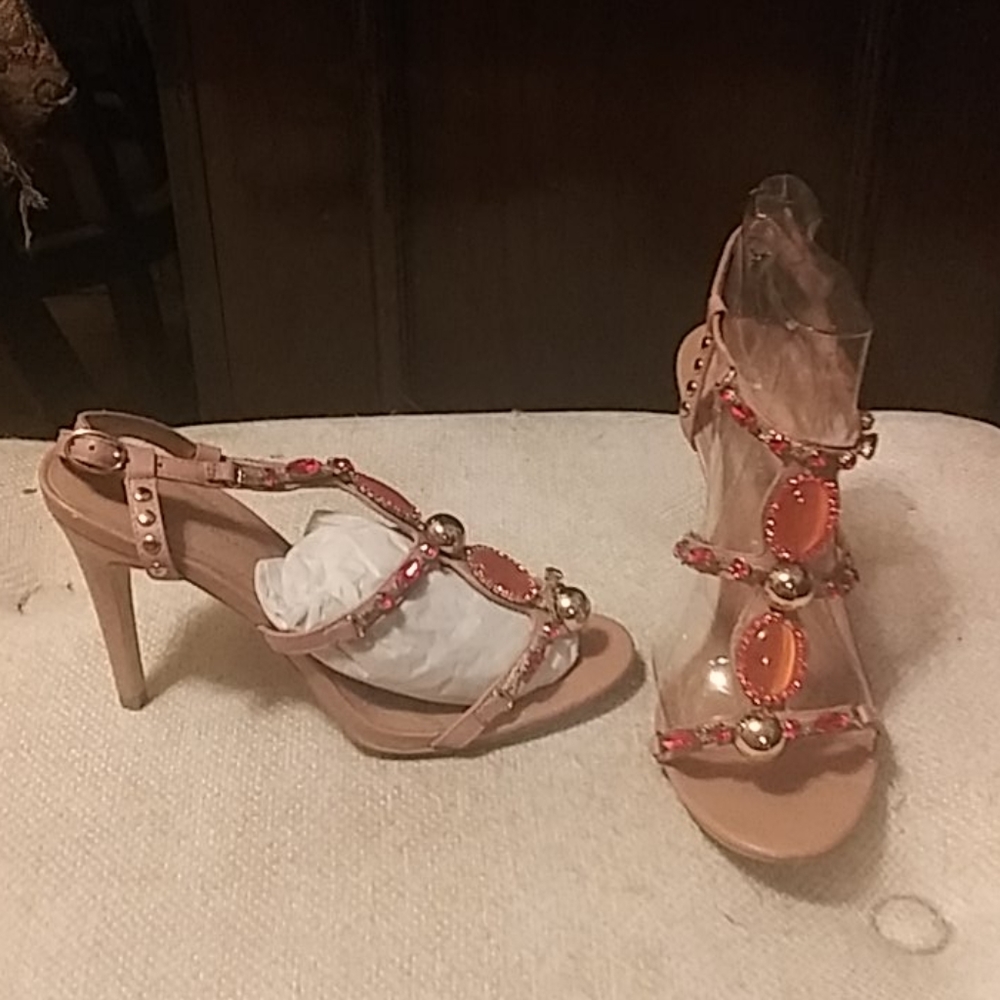 BCBGENERATION TAN & ORANGE RHINESTONE SANDAL